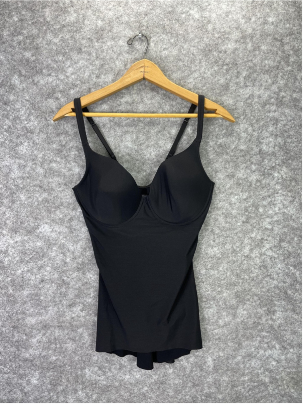 Wacoal Shaping Top Womens 36D Black Adjustable Strap Shapewear Camisole 80265